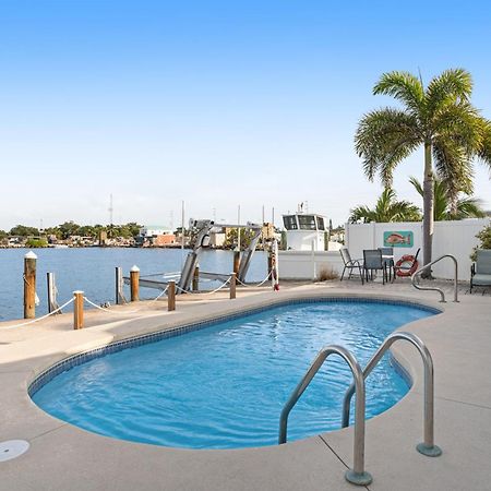 Marathon Magic Villa Exterior photo