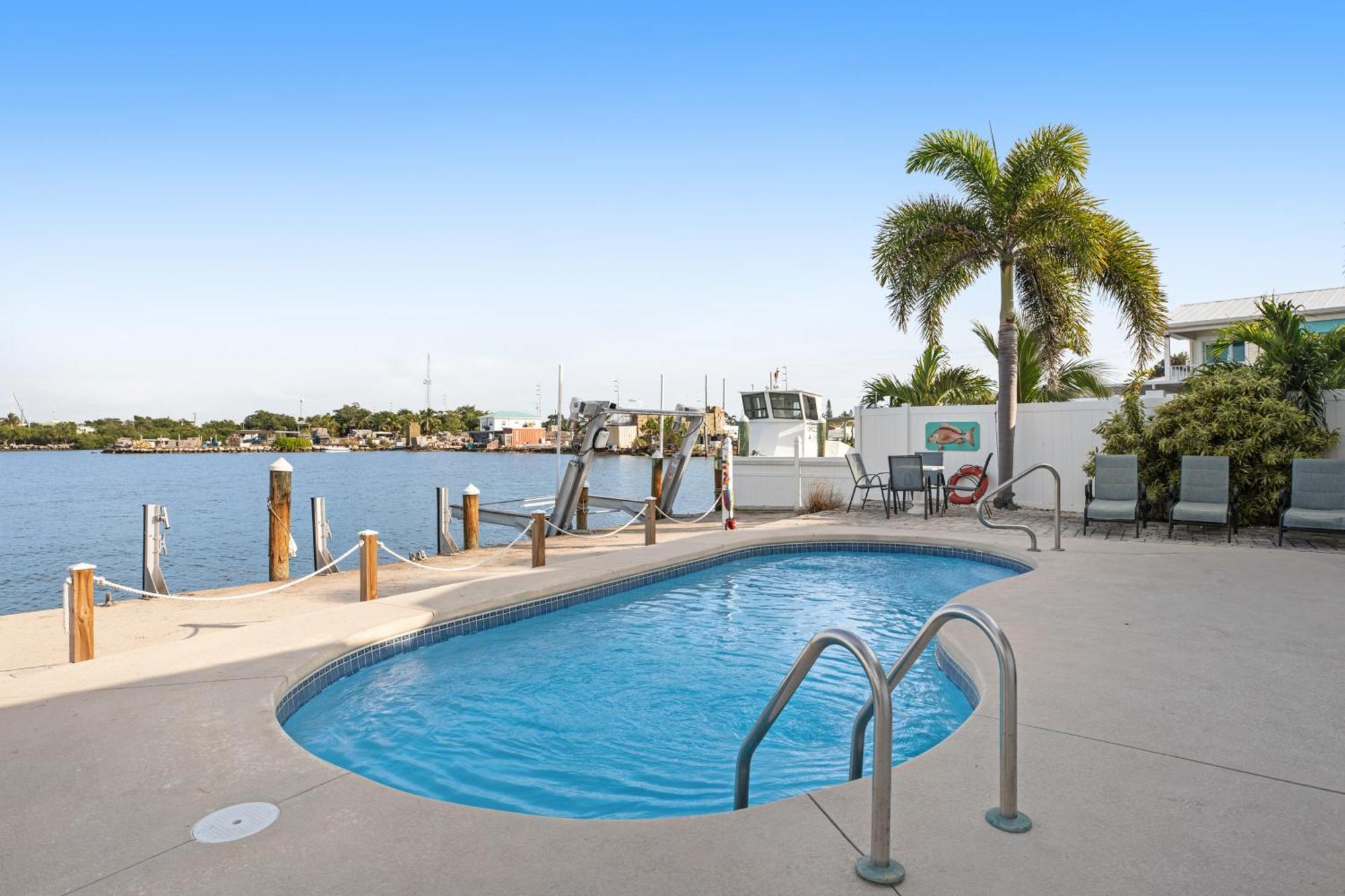 Marathon Magic Villa Exterior photo