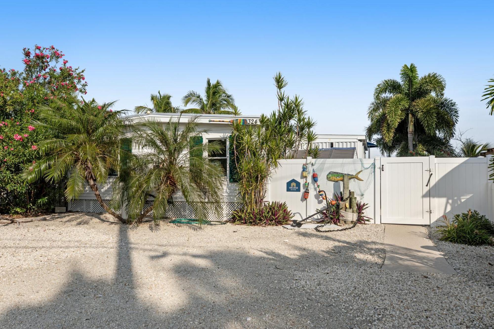 Marathon Magic Villa Exterior photo